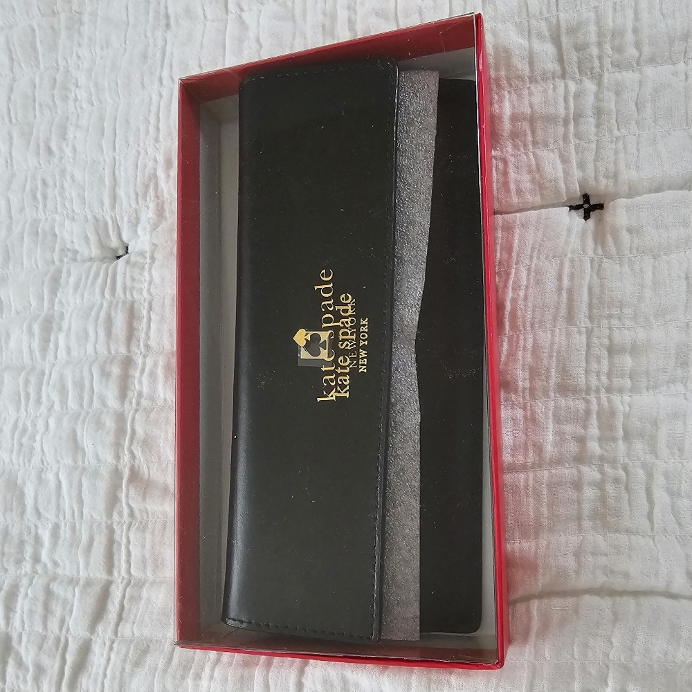 Kate Spade Envelope Wallet - Picture 3 of 3